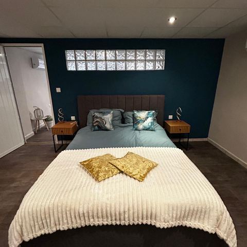 Dormitorio azul de la planta baja