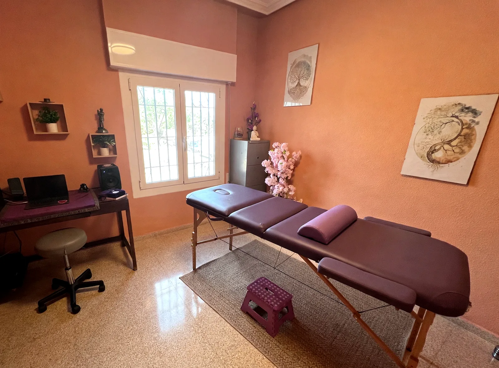 Mi espacio de cuidado: camilla y ambiente zen